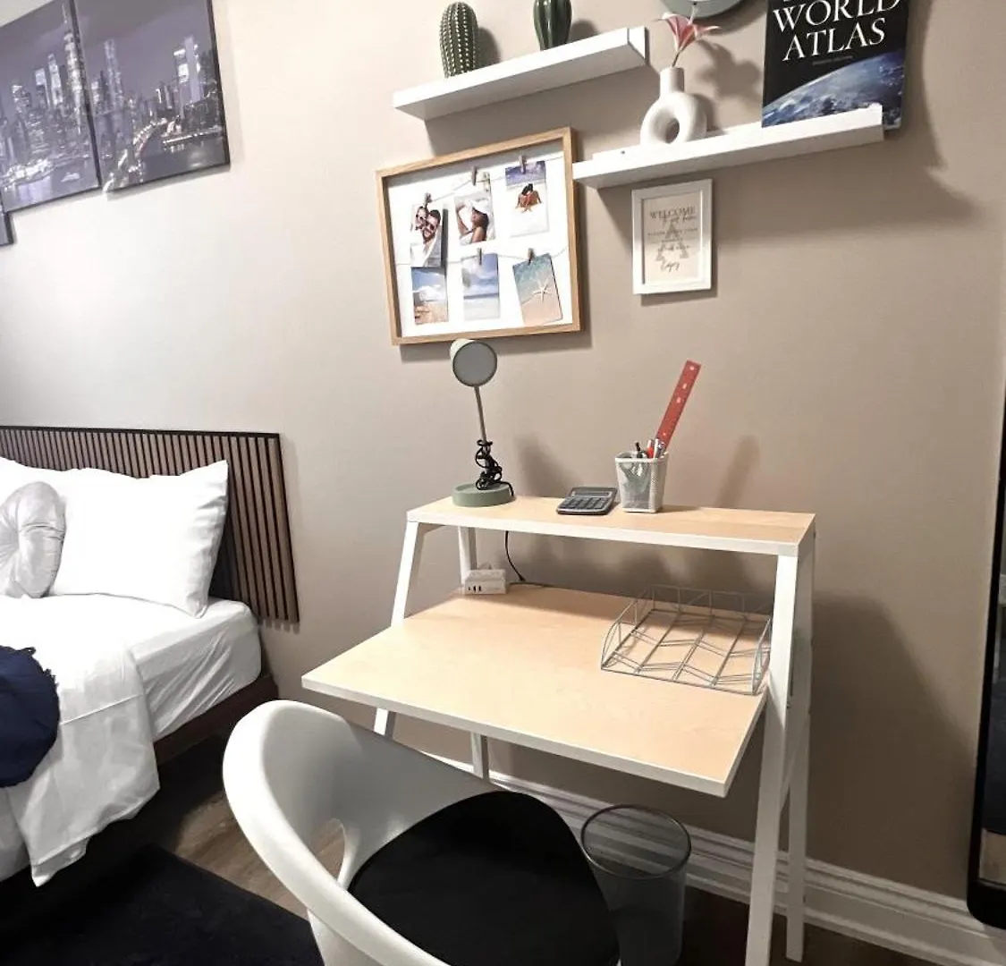 The Downtown Gem Toronto Apartment 0*,